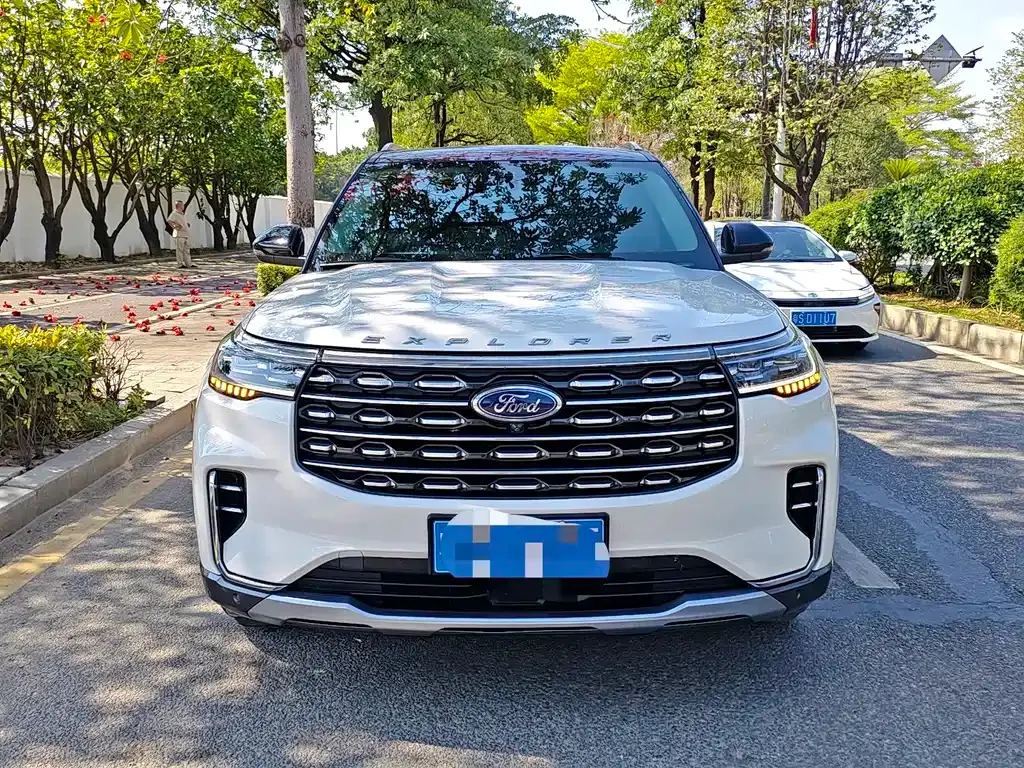 Ford Explorer 2023 из CN, фото 7