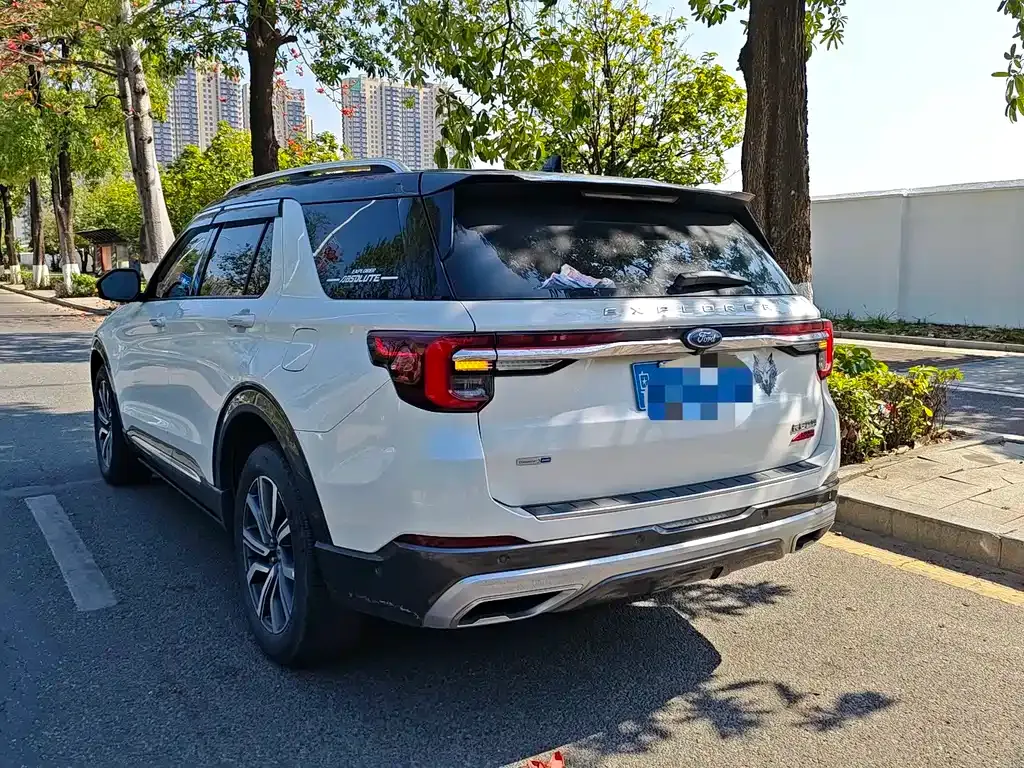 Ford Explorer 2023 из CN, фото 10