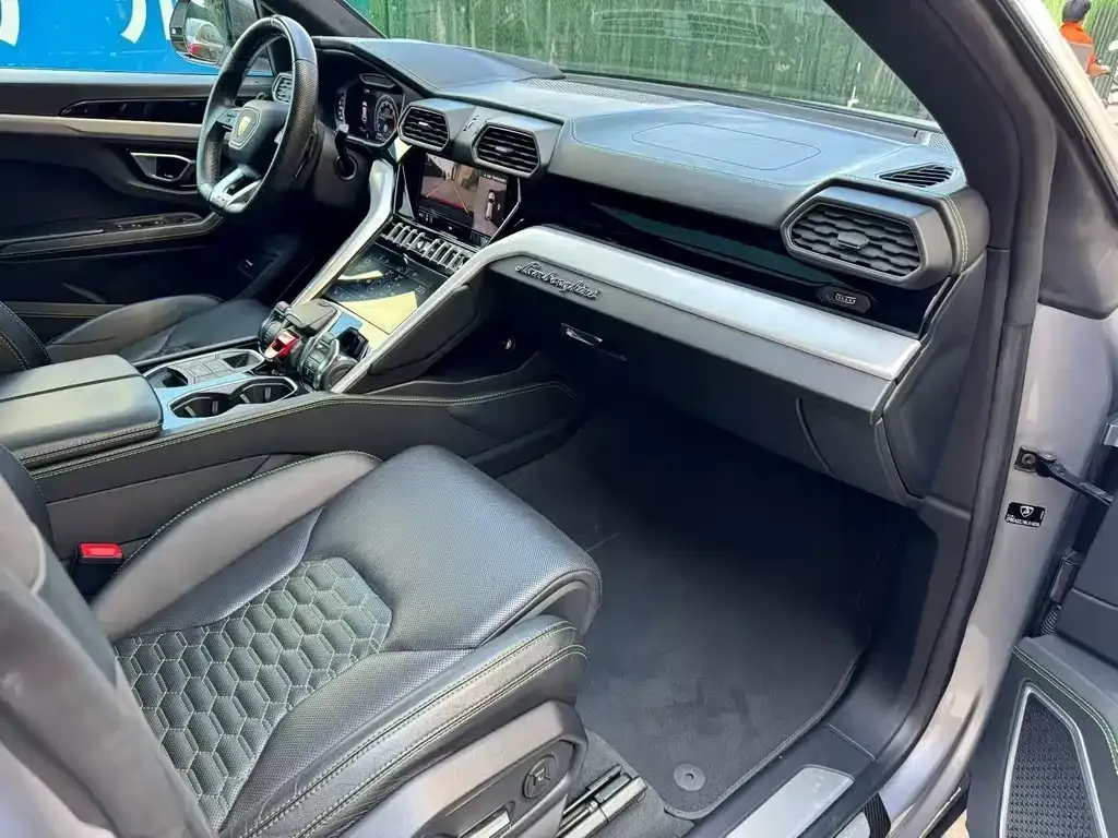 Lamborghini Urus — фото 2