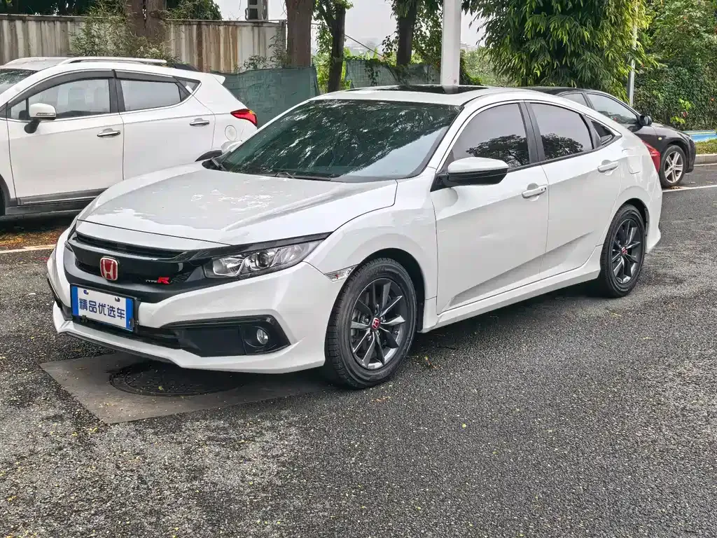 Honda Civic — фото 1