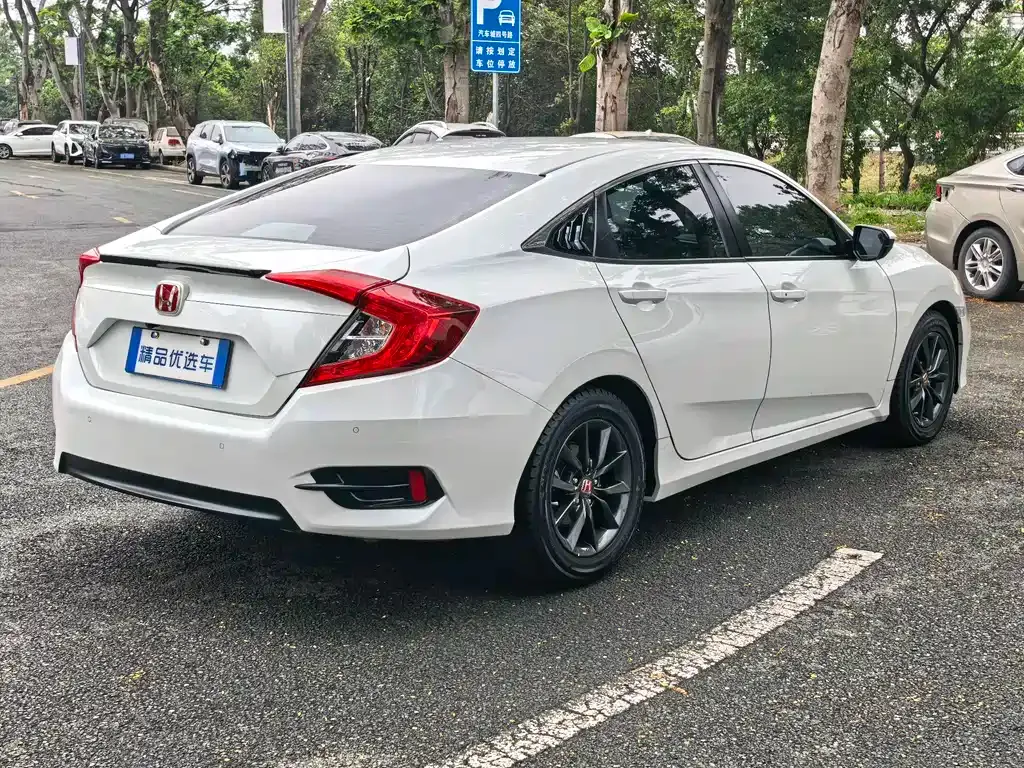 Honda Civic — фото 4
