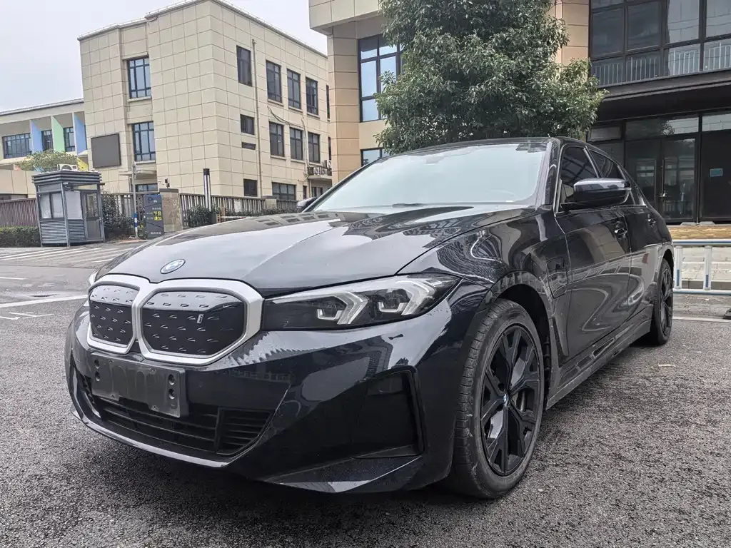 BMW i3 — фото 1