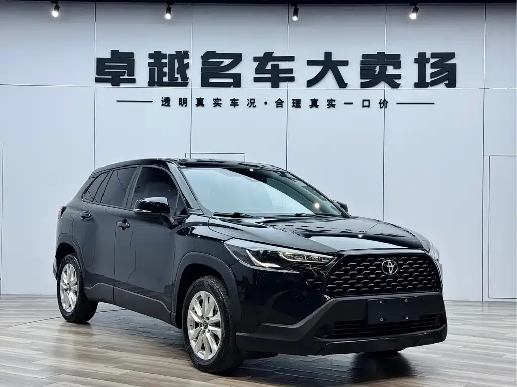 Toyota Corolla Cross — фото 1