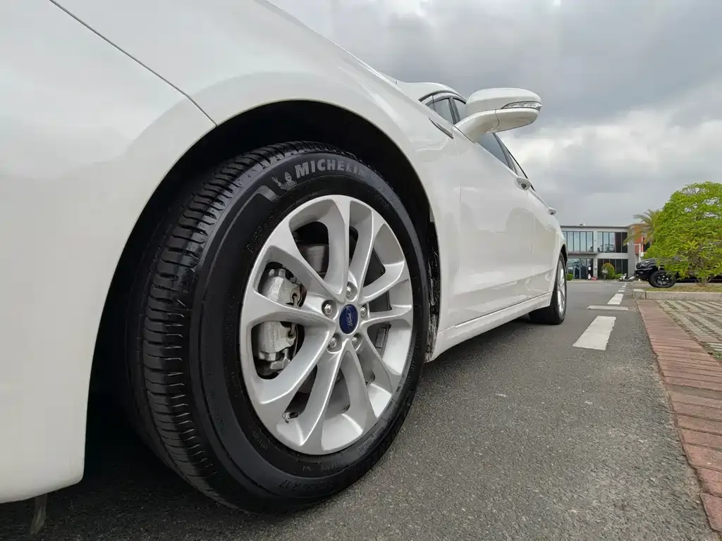 Ford Mondeo 2021 из CN, фото 5