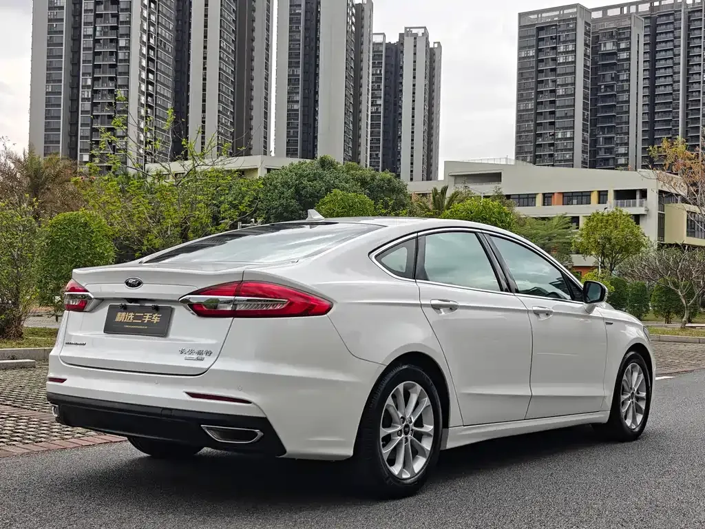 Ford Mondeo 2021 из CN, фото 2