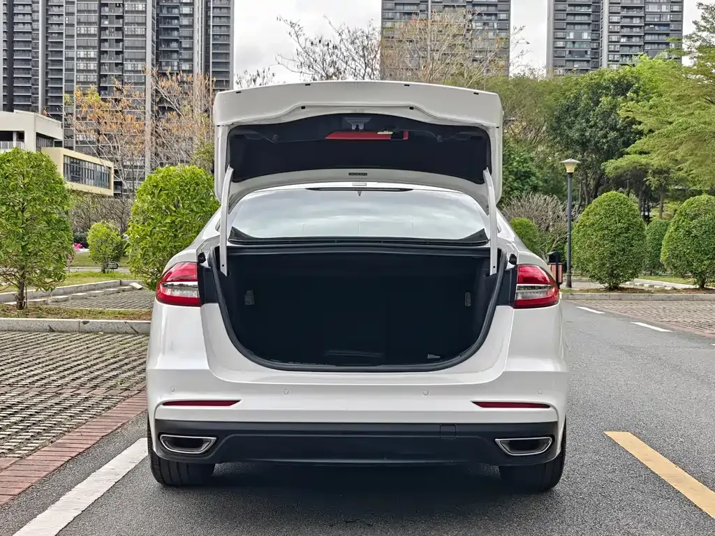 Ford Mondeo 2021 из CN, фото 8