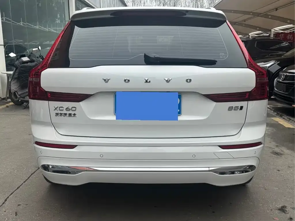 Volvo XC60 — фото 3
