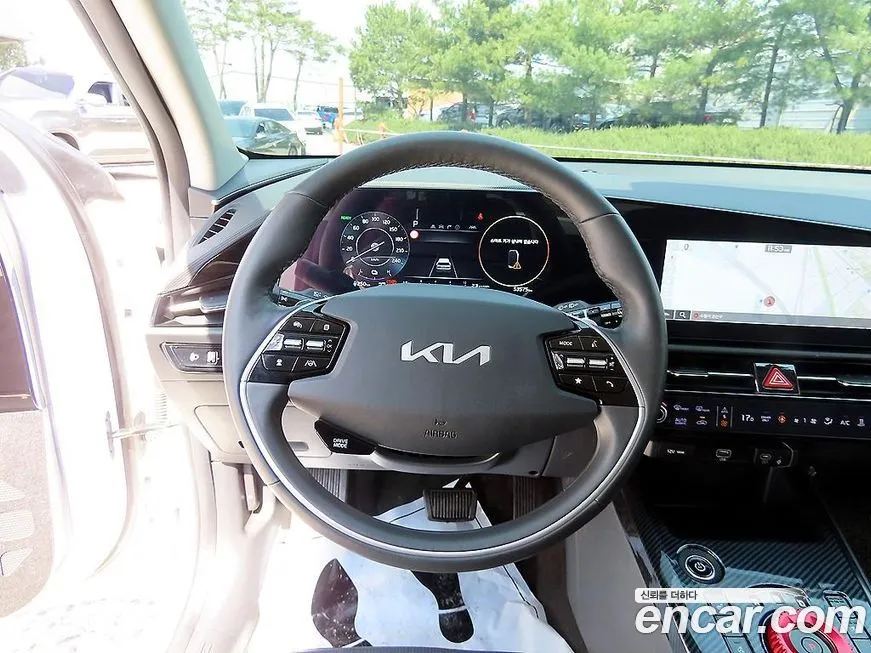 Kia Niro — фото 10
