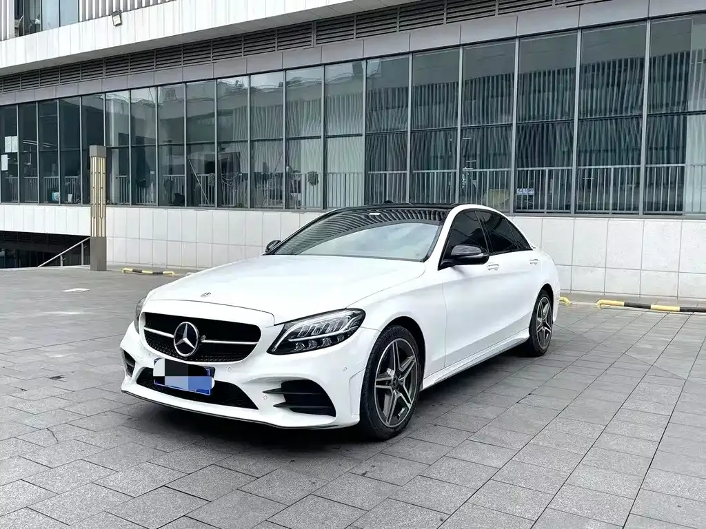 Mercedes-Benz C-Class — фото 1
