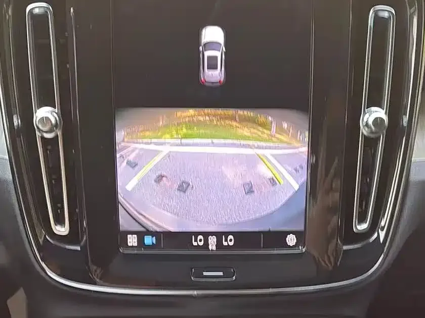 Volvo XC40 2023 из CN, фото 4