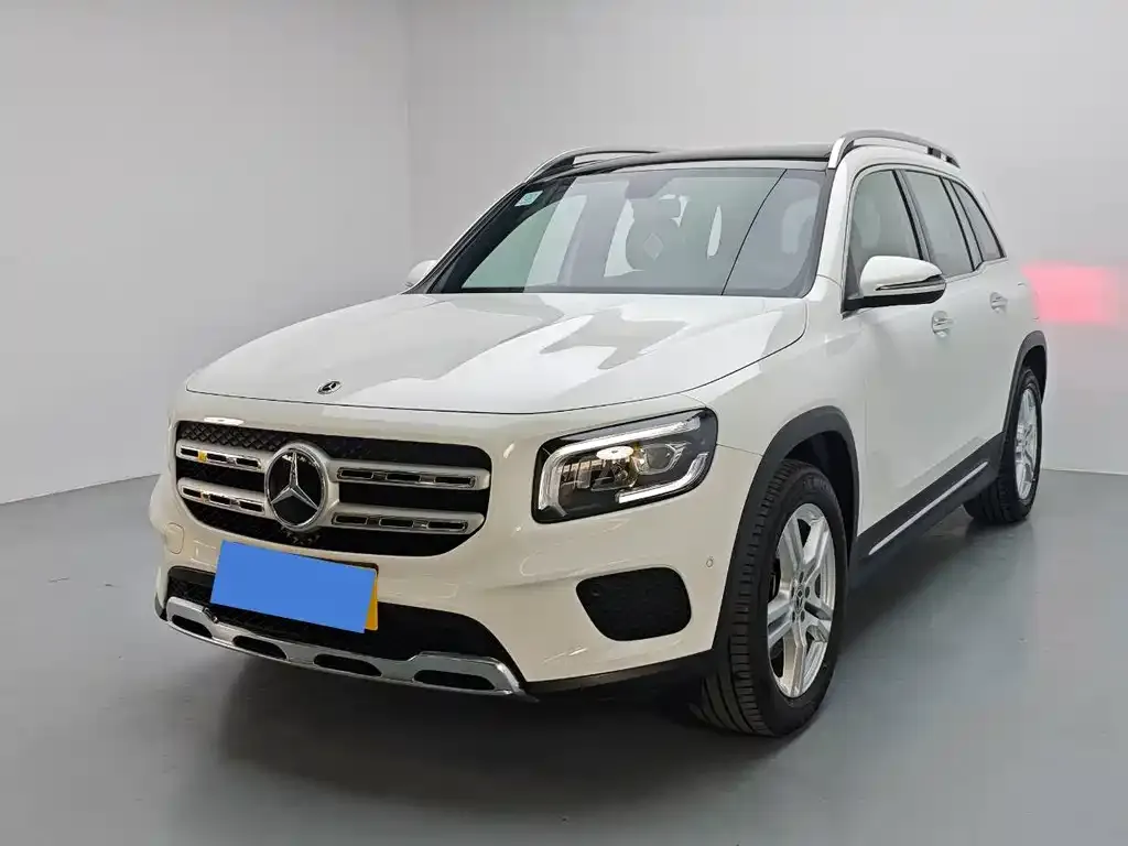 Mercedes-Benz GLB — фото 1