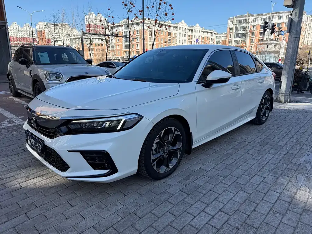 Honda Civic — фото 1