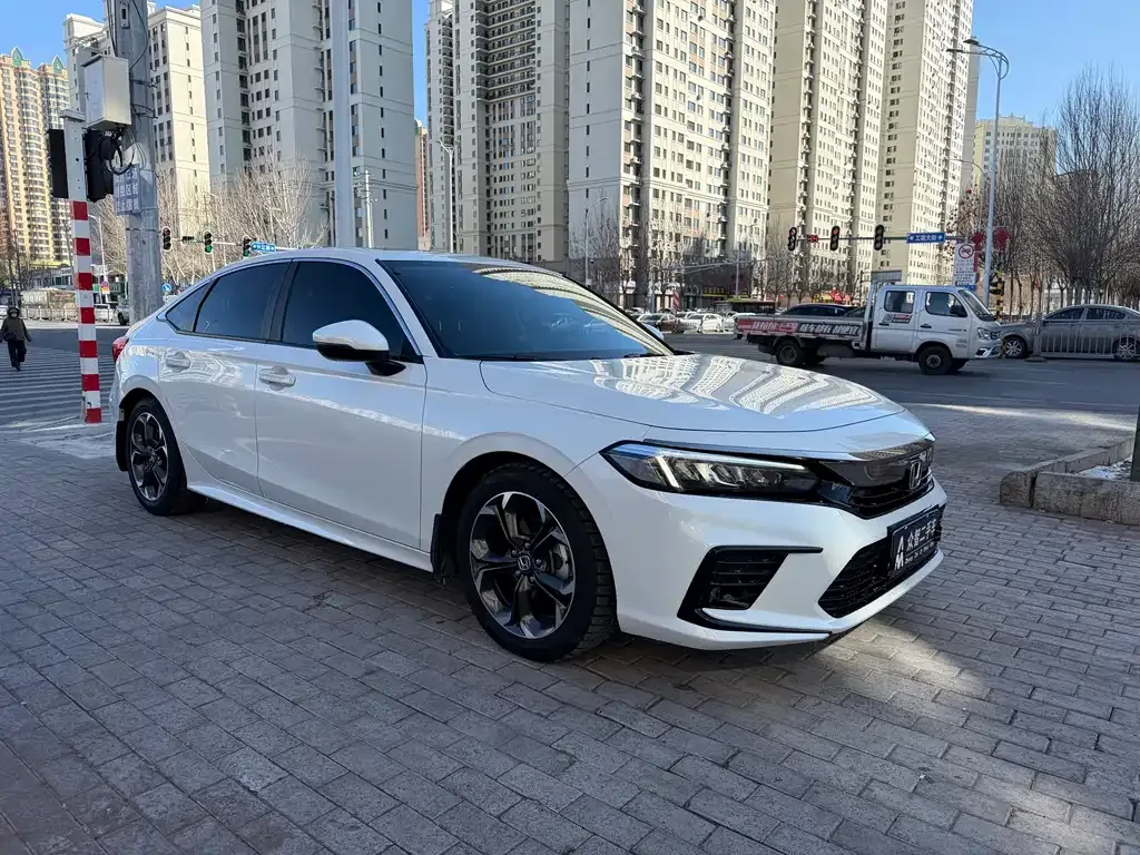 Honda Civic — фото 10