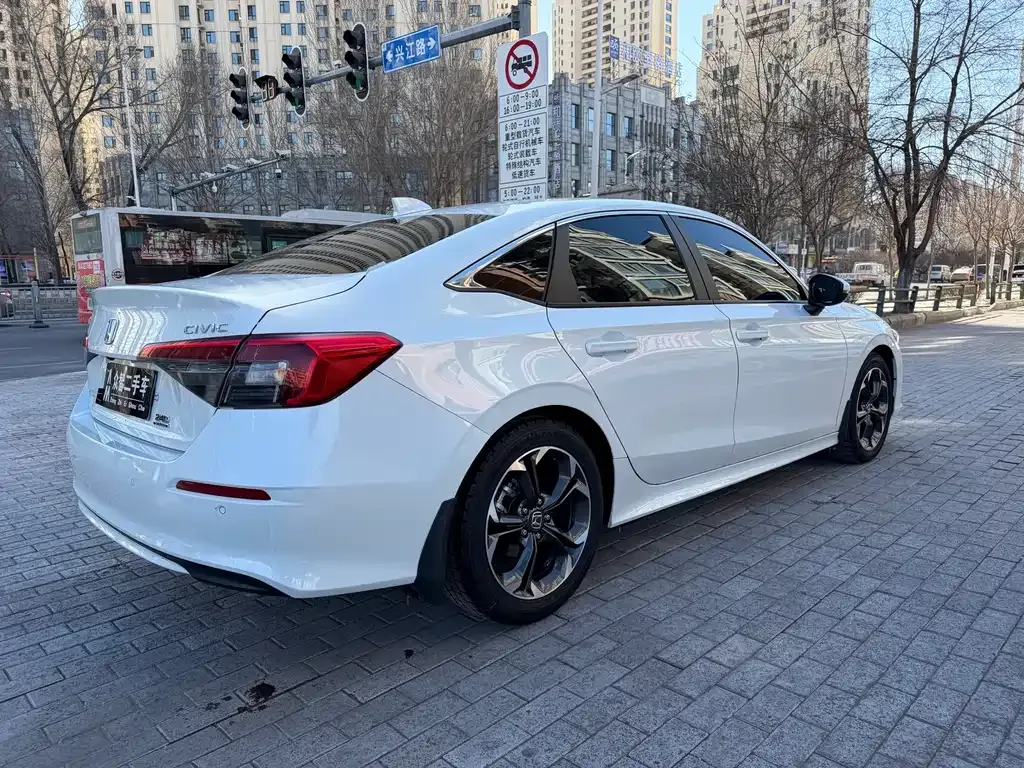 Honda Civic — фото 6