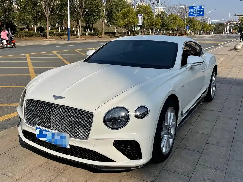 Bentley Continental 2021 из CN, фото 1