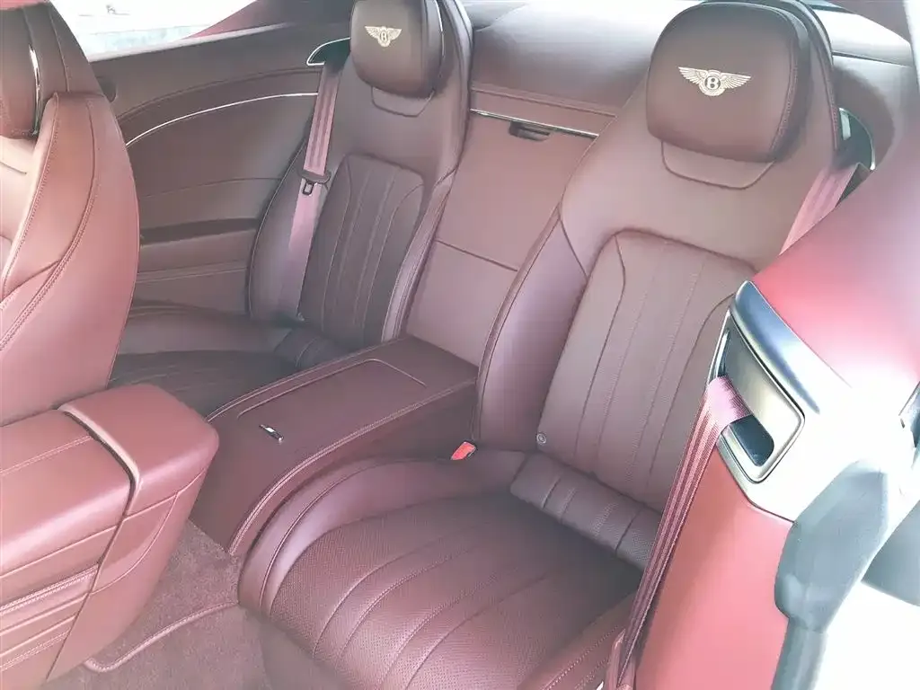Bentley Continental 2021 из CN, фото 6