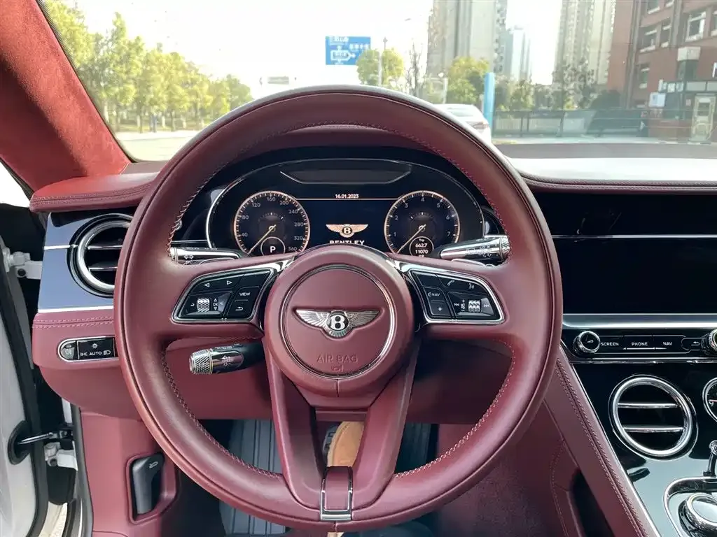 Bentley Continental 2021 из CN, фото 4