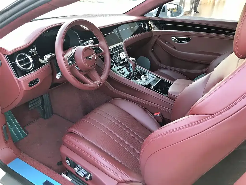 Bentley Continental 2021 из CN, фото 2