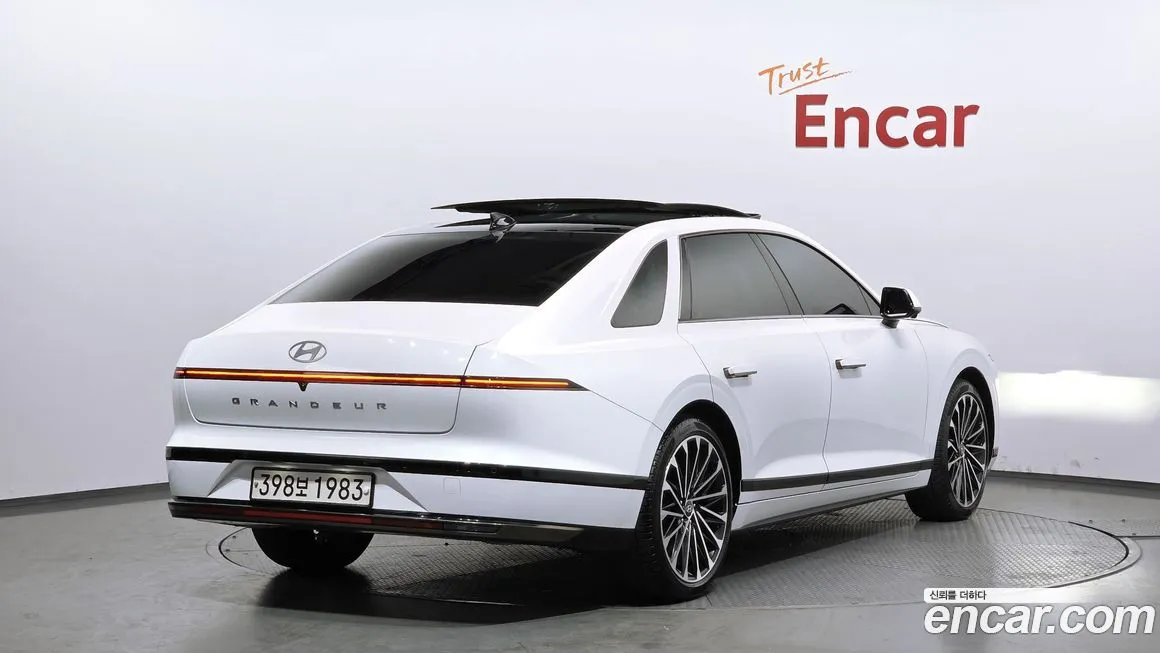 Hyundai Grandeur 2023 из KR, фото 3