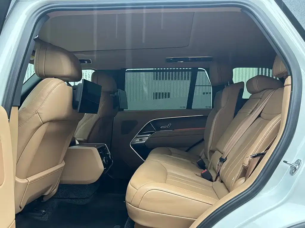 Land Rover Range Rover 2024 из CN, фото 2