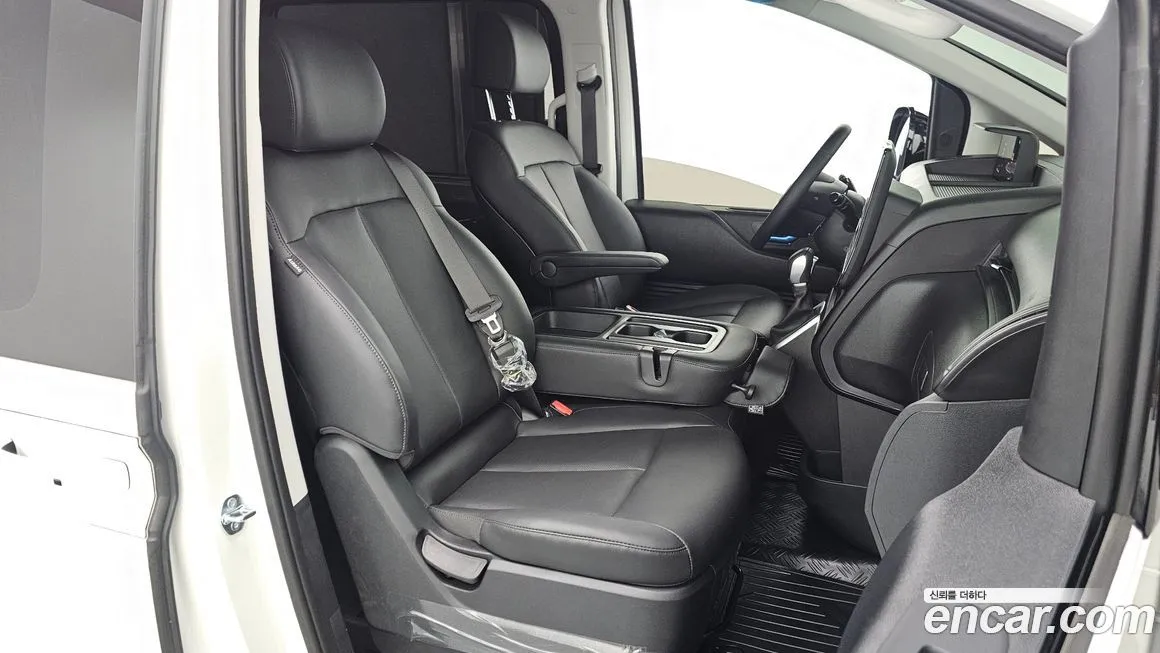Hyundai Staria 2025 из KR, фото 5