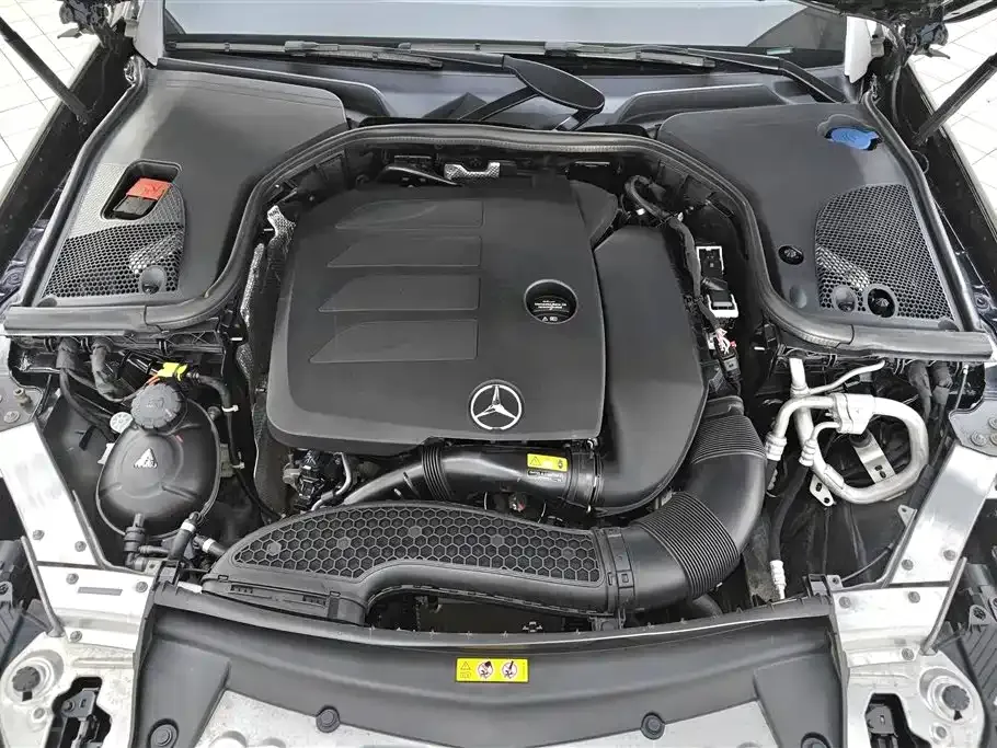 Mercedes-Benz E-Class — фото 10