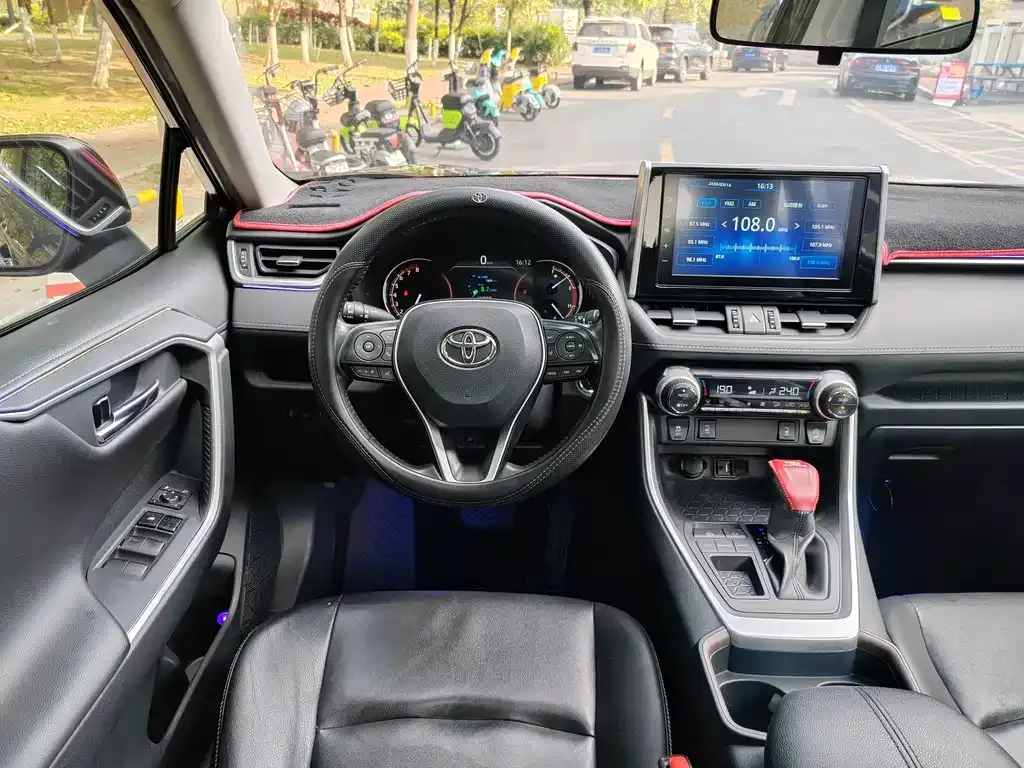 Toyota RAV4 2021 из CN, фото 9