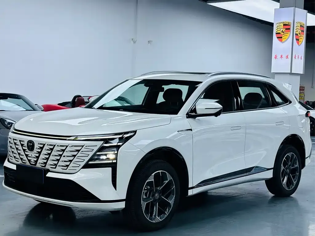 Changan CS75PLUS — фото 1