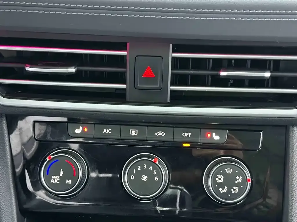 Volkswagen Sagitar 2022 из CN, фото 9