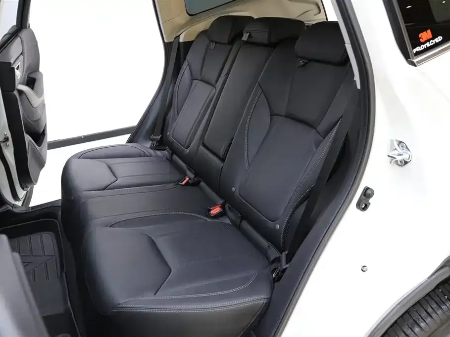 Subaru Forester — фото 10