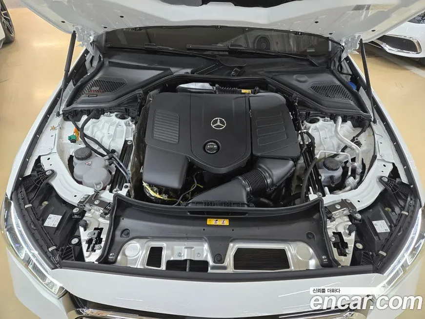 Mercedes-Benz E-Class 2025 из KR, фото 2