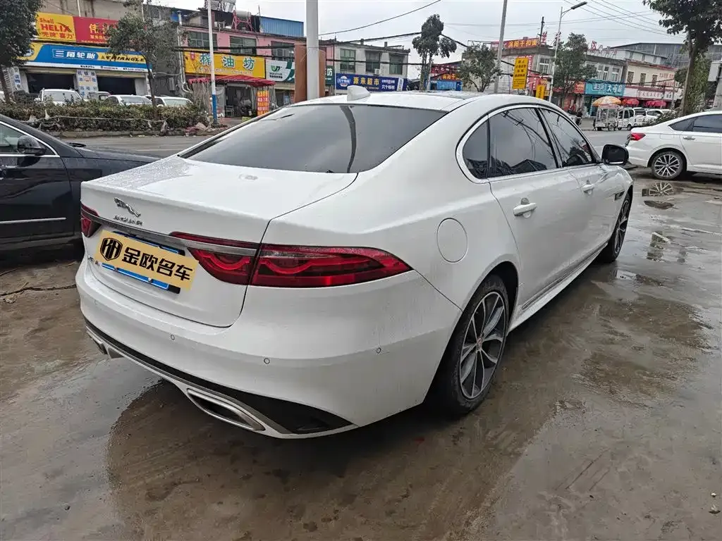 Jaguar XFL — фото 10