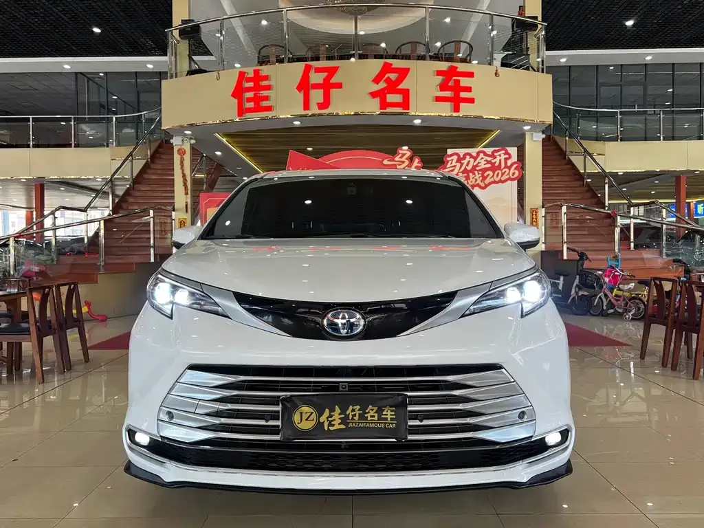 Toyota Sienna 2022 из CN, фото 7