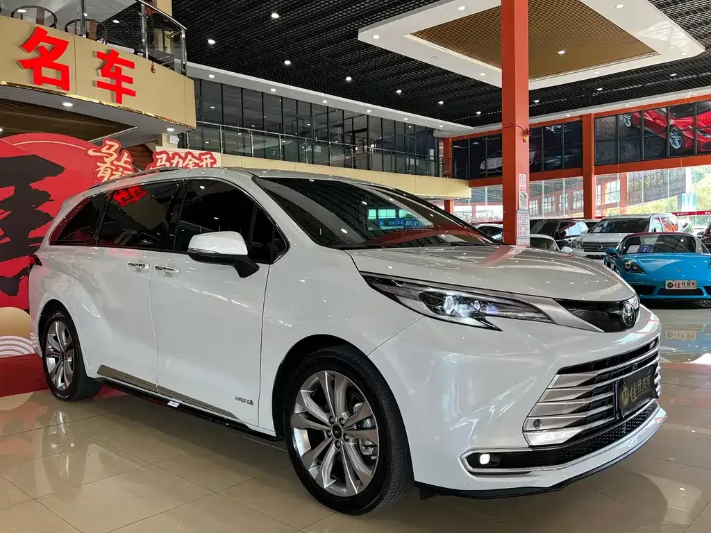 Toyota Sienna 2022 из CN, фото 8