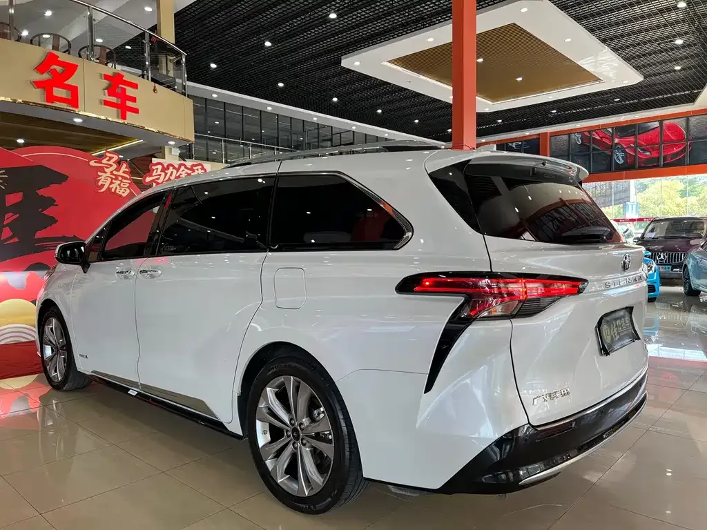 Toyota Sienna 2022 из CN, фото 6