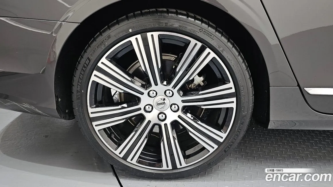 Volvo S90 2023 из KR, фото 8