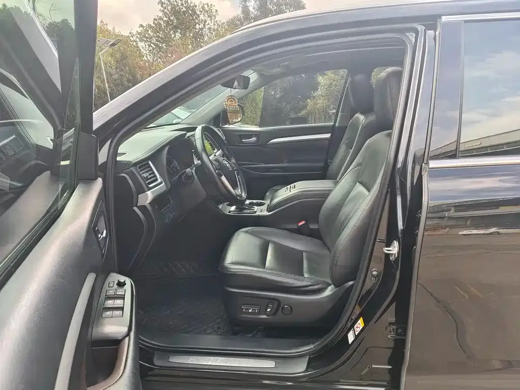 Toyota Highlander 2021 из CN, фото 4