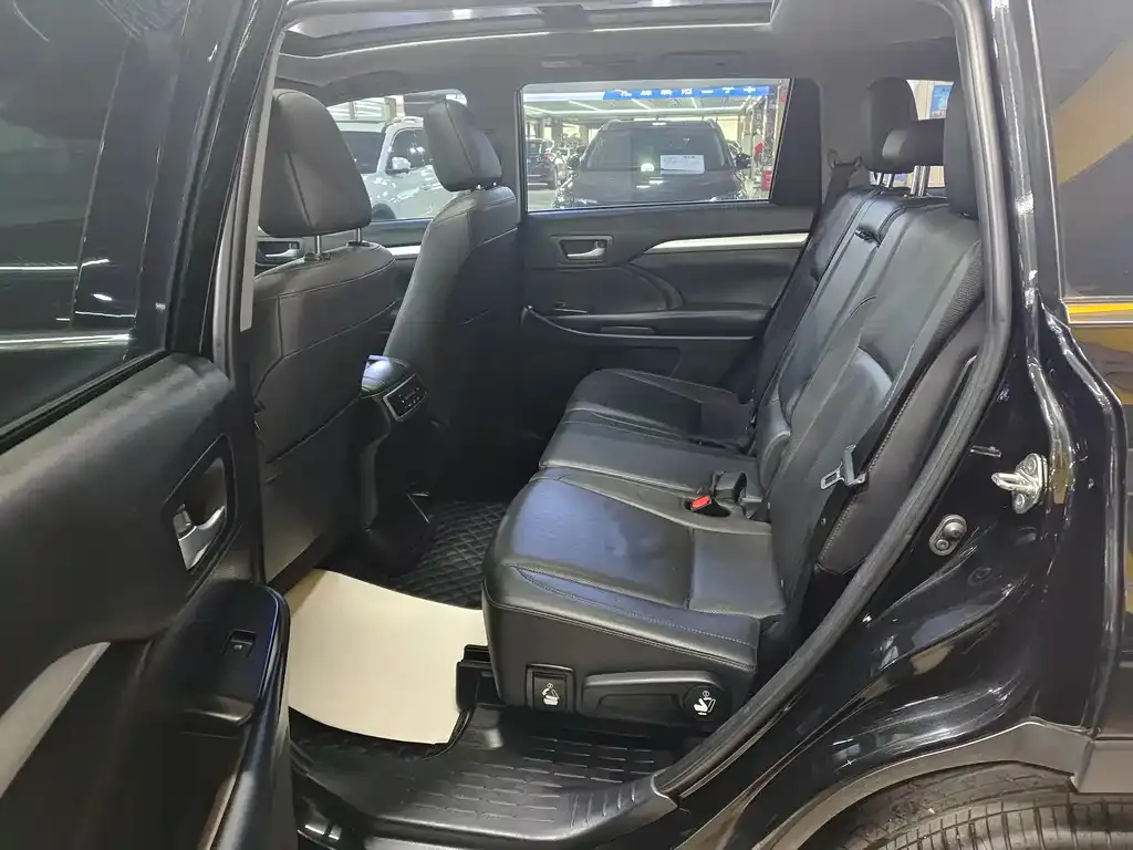 Toyota Highlander 2021 из CN, фото 10