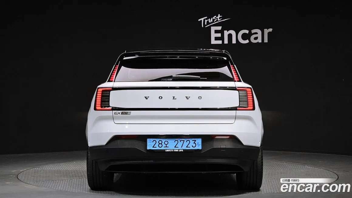 Volvo EX30 2025 из KR, фото 6