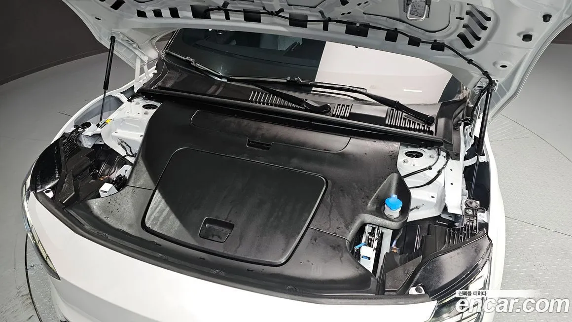 Volvo EX30 2025 из KR, фото 4