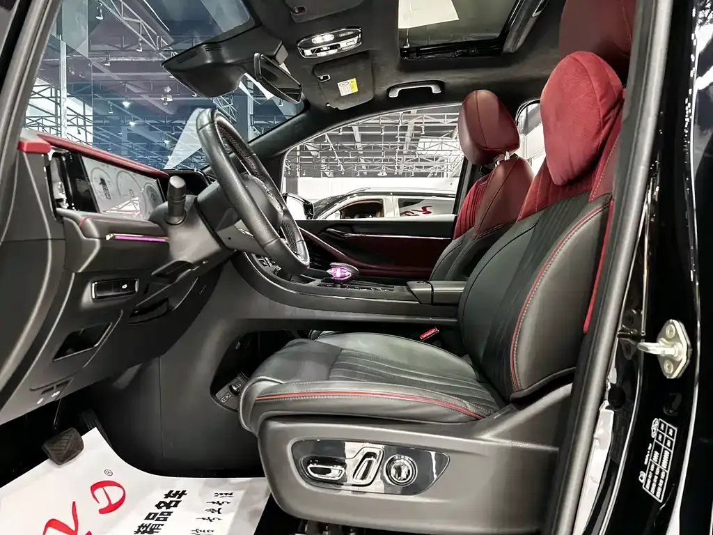 GAC Motor Trumpchi M8 — фото 9
