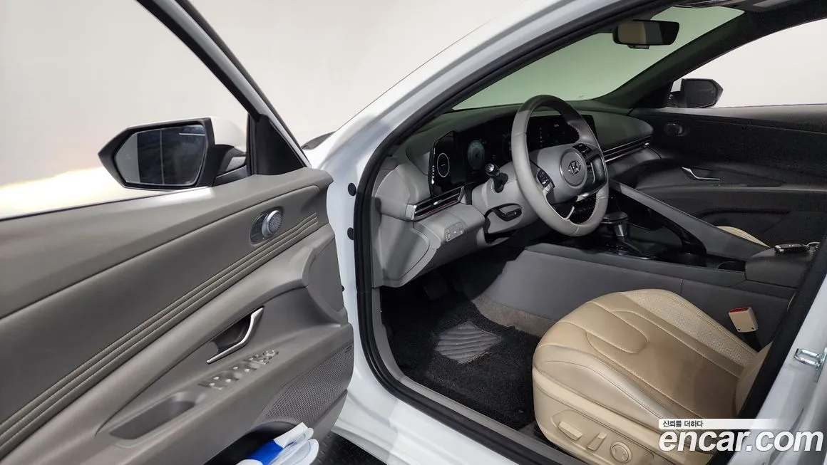 Hyundai AVANTE — фото 3