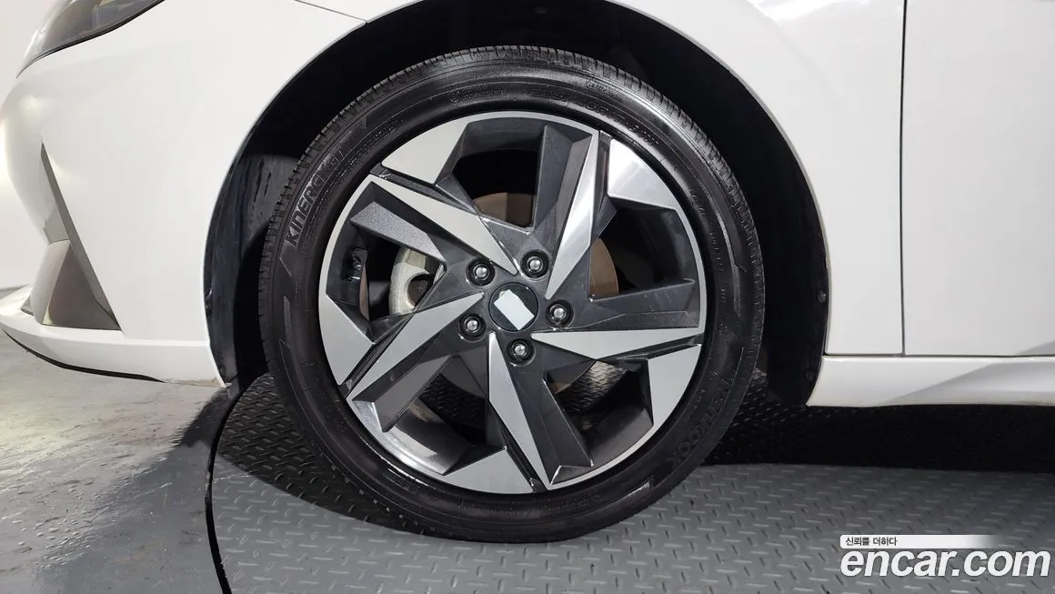 Hyundai AVANTE — фото 2