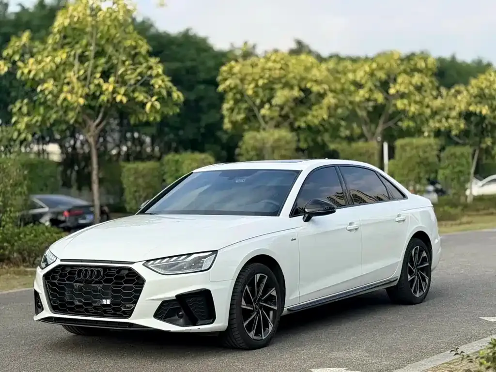 Audi A4L 2023 из CN, фото 1