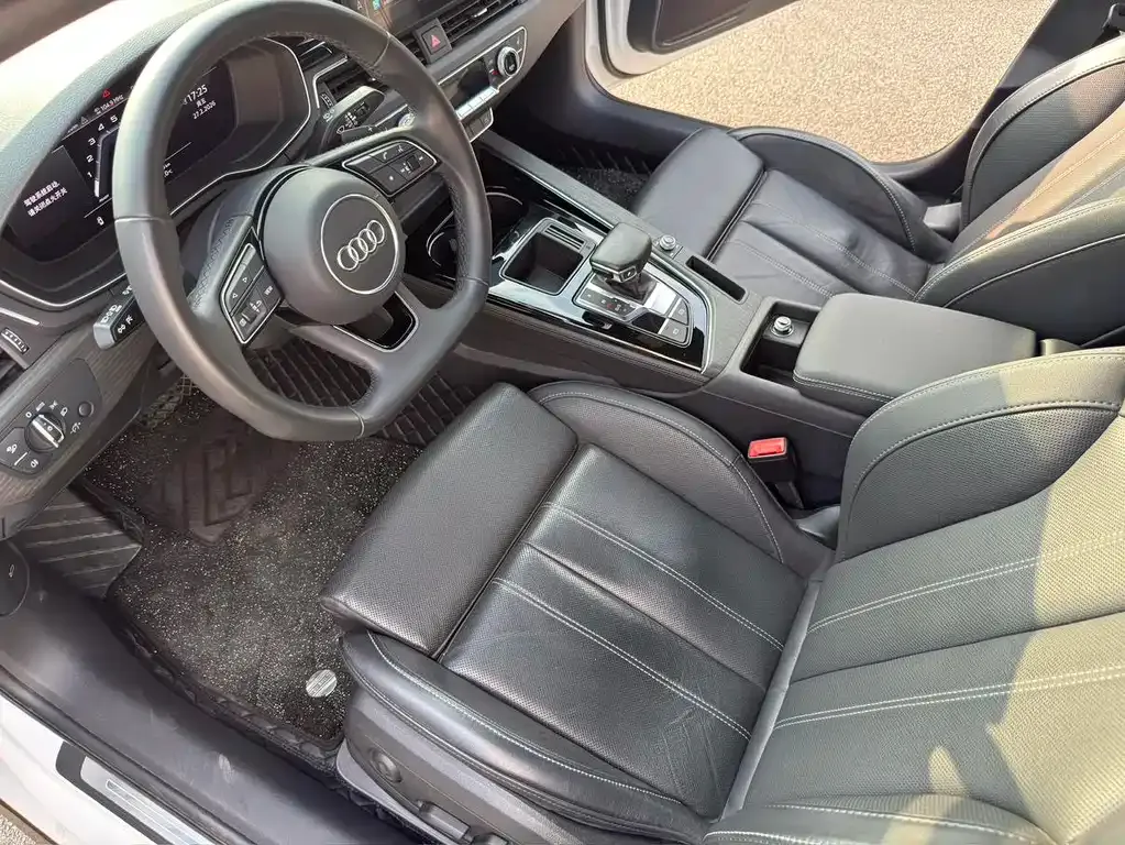 Audi A4L 2023 из CN, фото 5