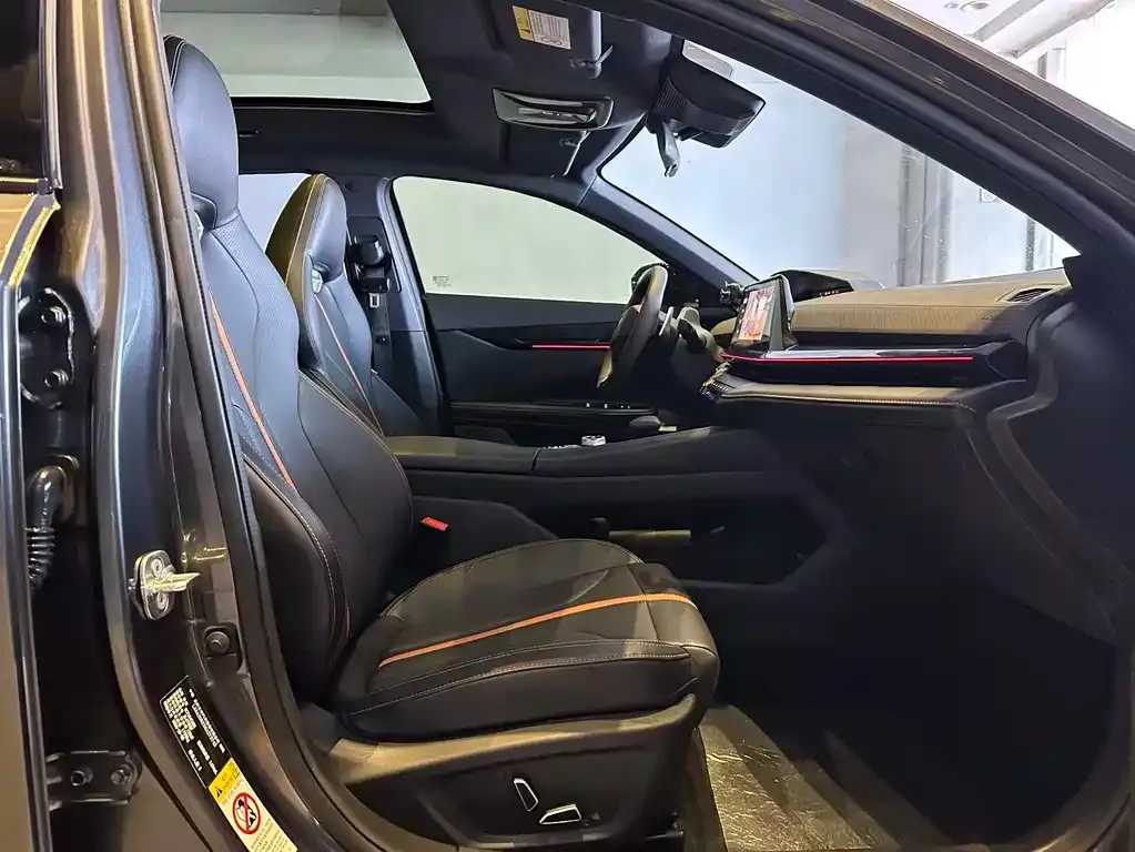 Changan UNI-V 2025 из CN, фото 6