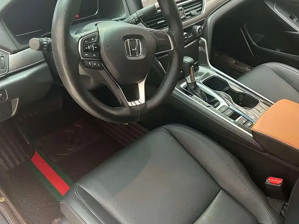Honda Accord — фото 4