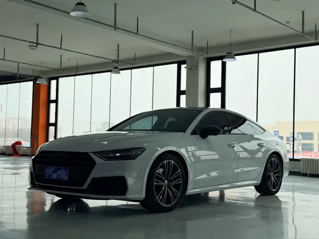 Audi A7 — фото 1