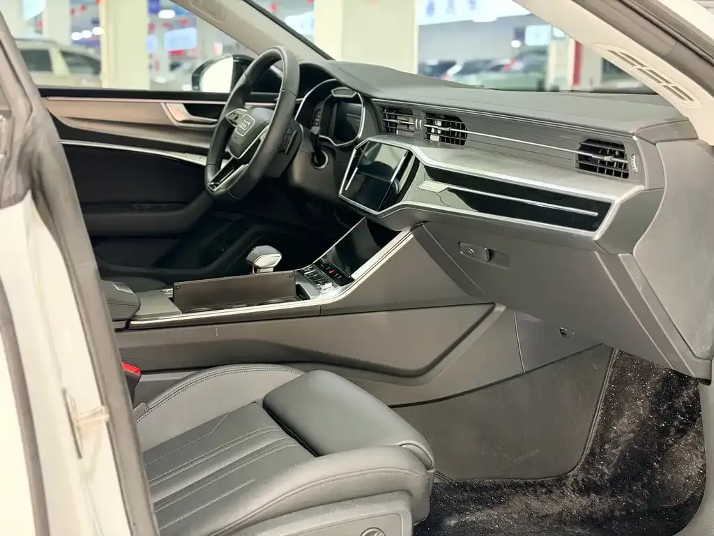 Audi A7 — фото 8