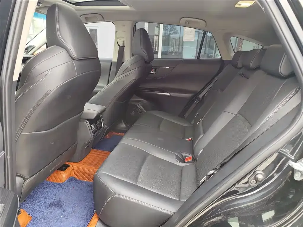 Toyota Venza 2023 из CN, фото 2